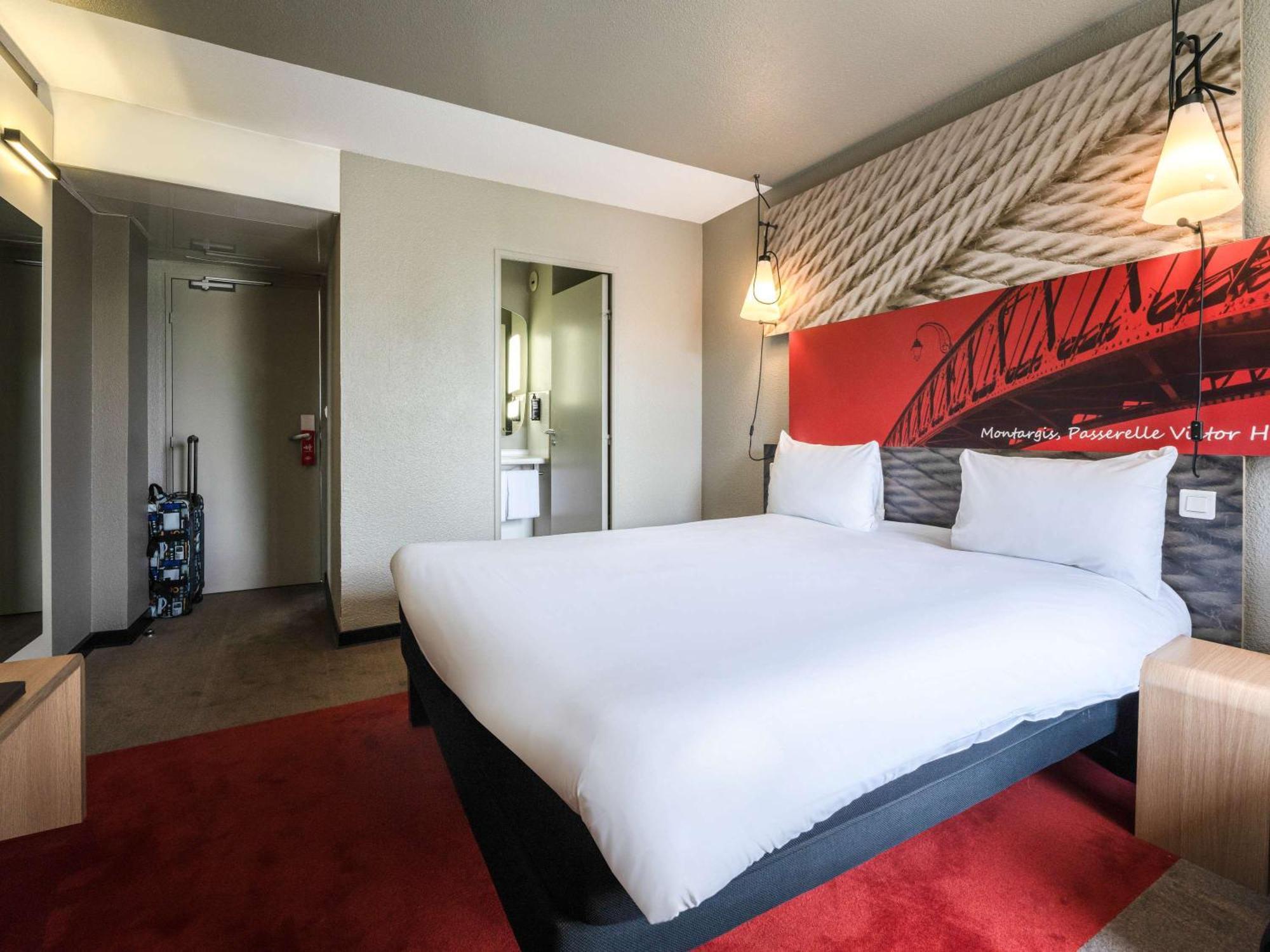 Hotel ibis Montargis Esterno foto