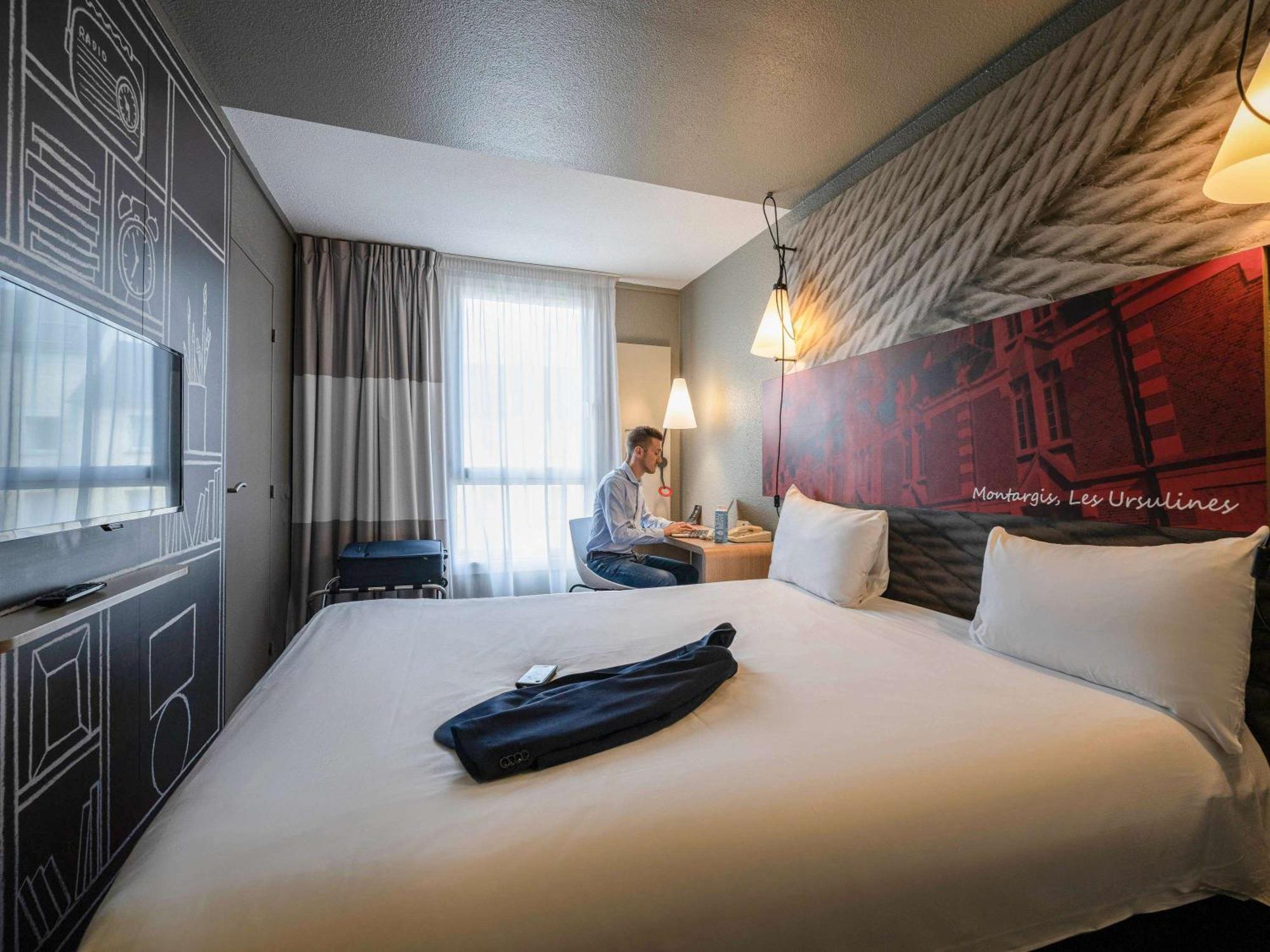 Hotel ibis Montargis Esterno foto