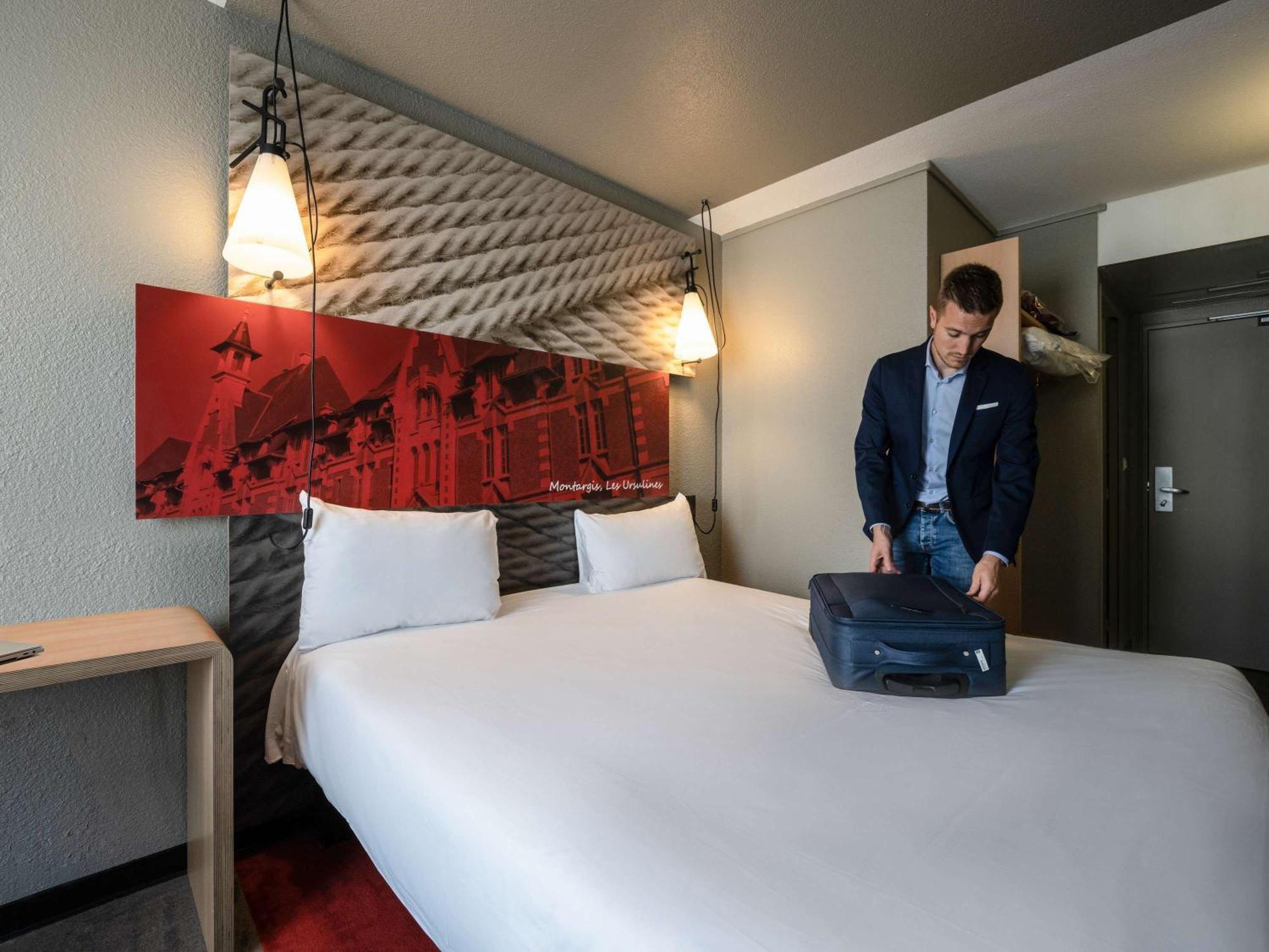 Hotel ibis Montargis Esterno foto